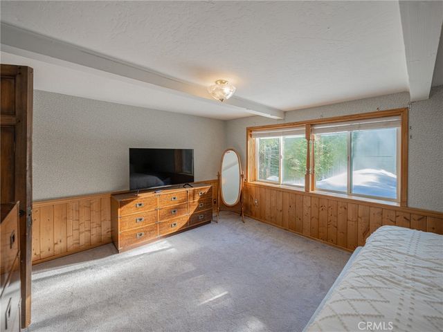 233 Corona, Lake Arrowhead, CA 92352