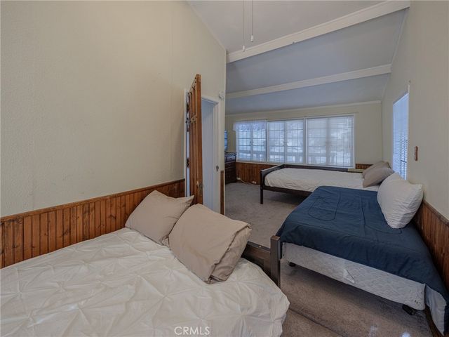 233 Corona, Lake Arrowhead, CA 92352