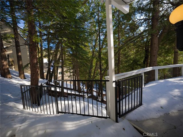 233 Corona, Lake Arrowhead, CA 92352