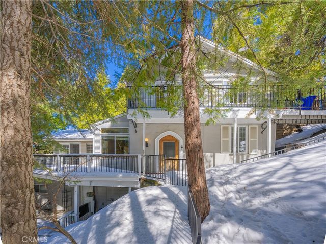 233 Corona, Lake Arrowhead, CA 92352