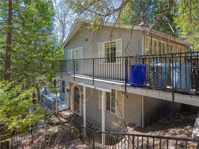 233 Corona, Lake Arrowhead, CA 92352