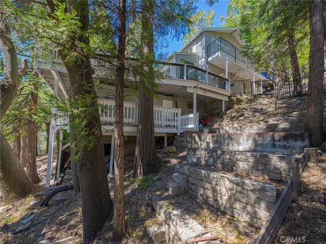 233 Corona, Lake Arrowhead, CA 92352