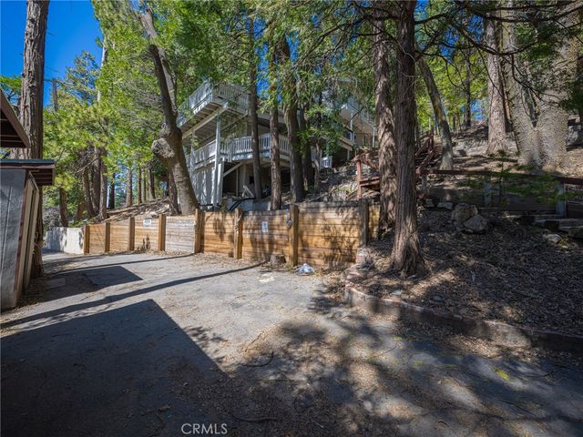 233 Corona, Lake Arrowhead, CA 92352
