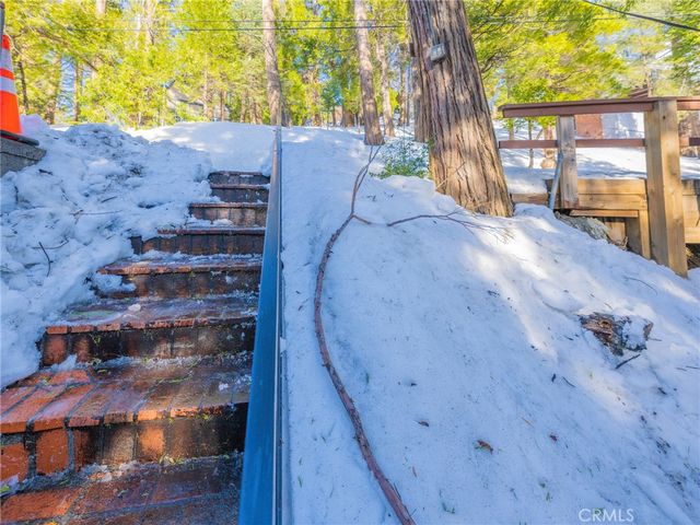 233 Corona, Lake Arrowhead, CA 92352