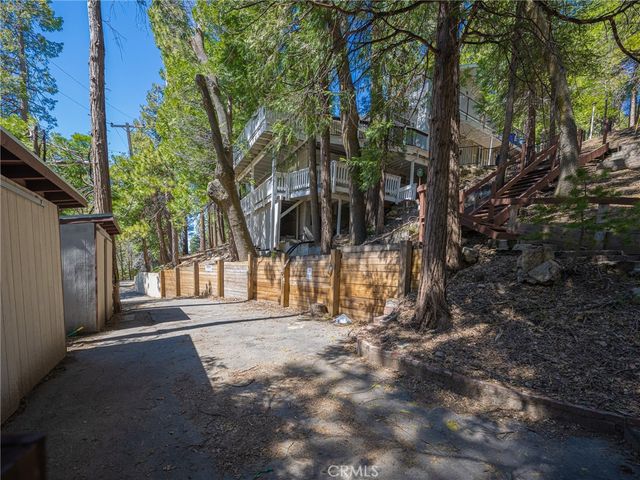 233 Corona, Lake Arrowhead, CA 92352