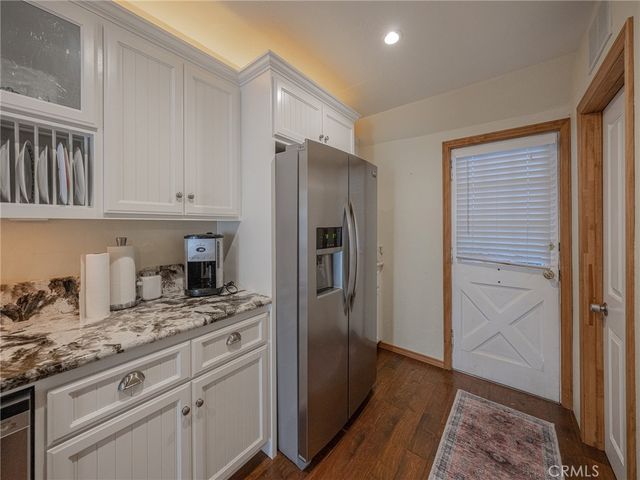 233 Corona, Lake Arrowhead, CA 92352
