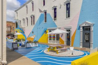 410 6th Street 202, Columbus, IN 47201