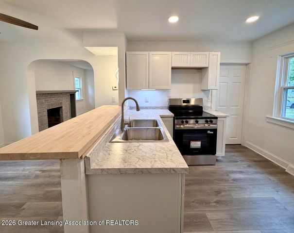 406 N Butler Boulevard, Lansing, MI 48915