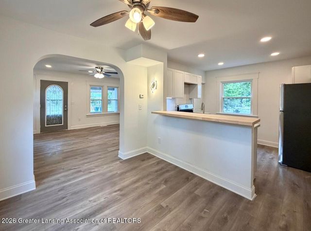 406 N Butler Boulevard, Lansing, MI 48915