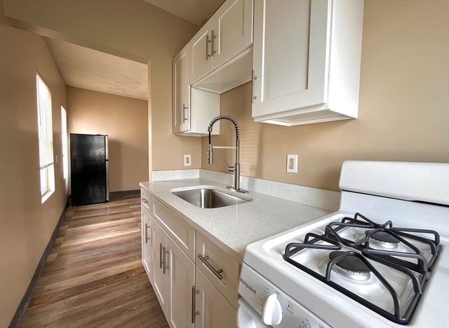 25 Oakland Ave 3R, Everett, MA 02149