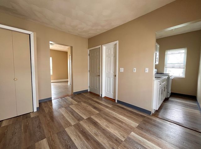 25 Oakland Ave 3R, Everett, MA 02149