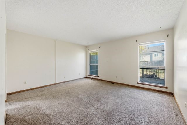 1462 S Goebel Cir, Wichita, KS 67207