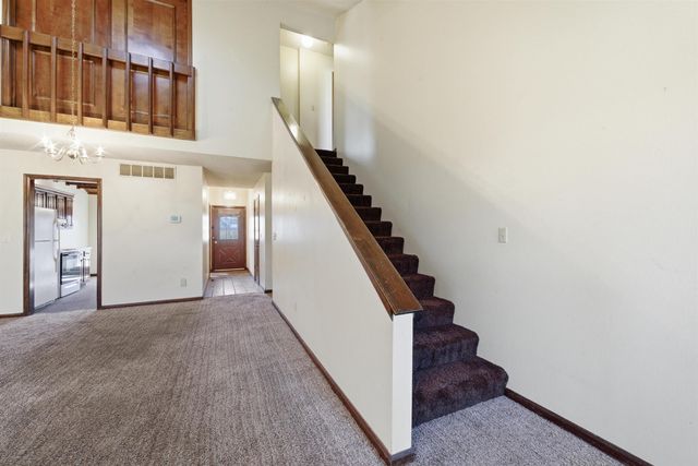 1462 S Goebel Cir, Wichita, KS 67207