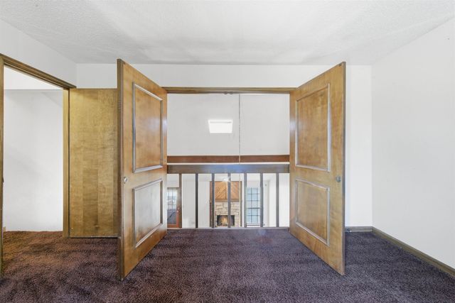 1462 S Goebel Cir, Wichita, KS 67207