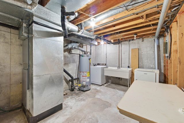 1462 S Goebel Cir, Wichita, KS 67207