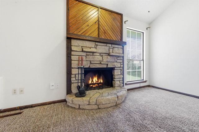 1462 S Goebel Cir, Wichita, KS 67207