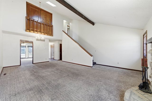 1462 S Goebel Cir, Wichita, KS 67207