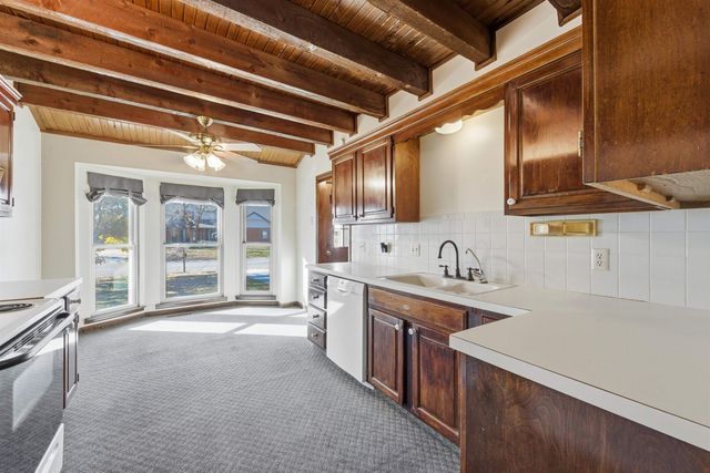 1462 S Goebel Cir, Wichita, KS 67207