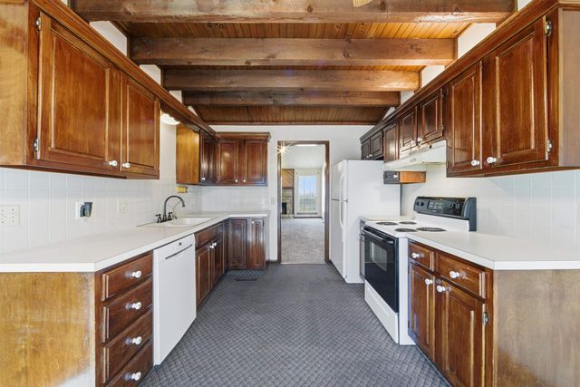 1462 S Goebel Cir, Wichita, KS 67207