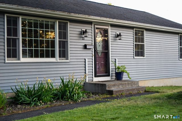 33 Douglas Drive, Enfield, CT 06082