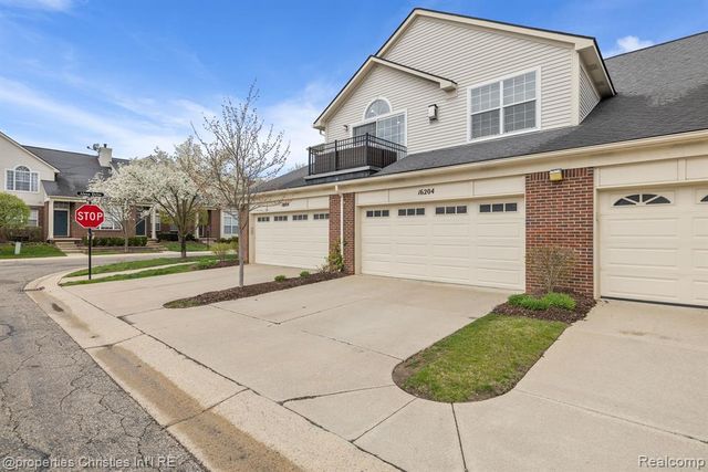 16204 Caitlin Circle, Walled Lake, MI 48390