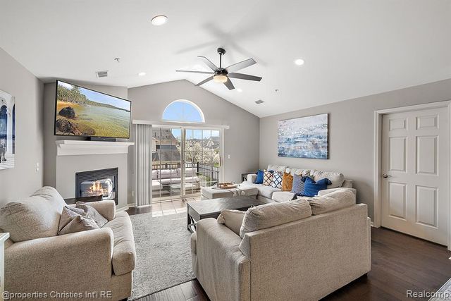 16204 Caitlin Circle, Walled Lake, MI 48390