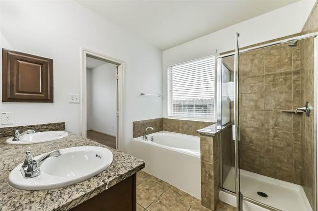 13011 Clover Creek Point Lane, Humble, TX 77346