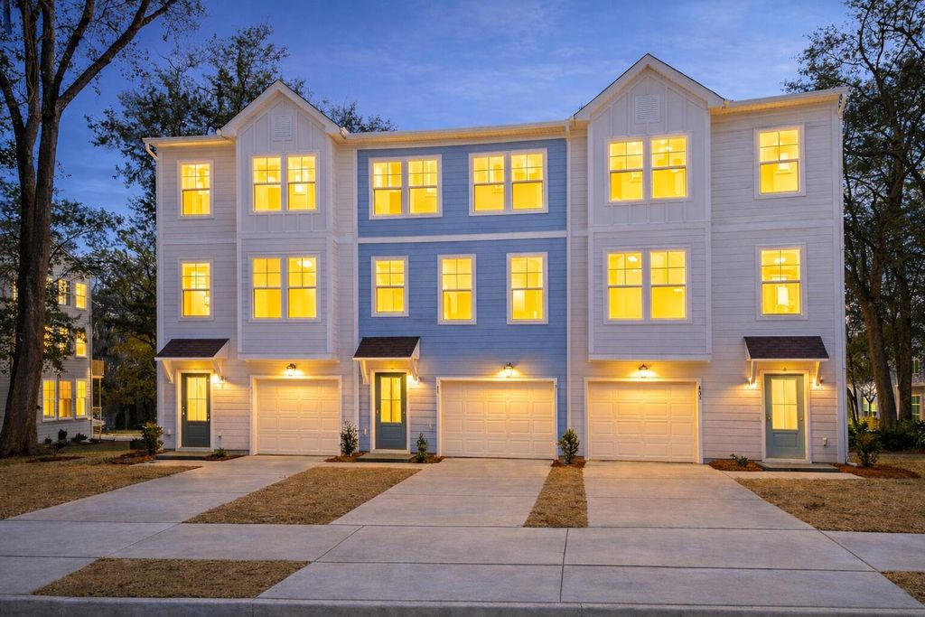 433 Caledon Court, Johns Island, SC 29455