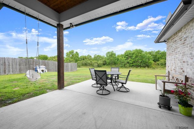 7303 Lillie Dr, Denham Springs, LA 70706