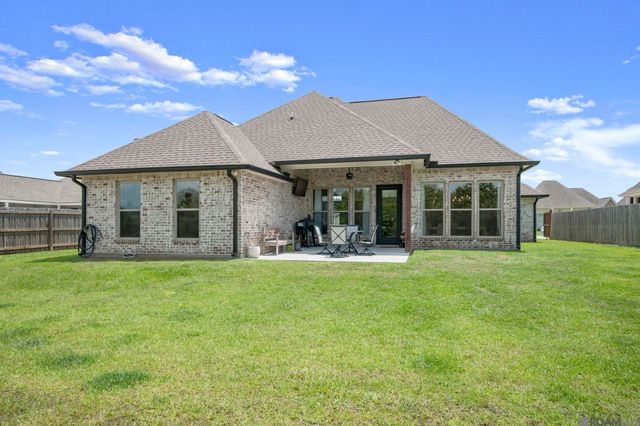 7303 Lillie Dr, Denham Springs, LA 70706