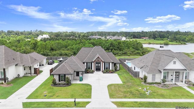 7303 Lillie Dr, Denham Springs, LA 70706