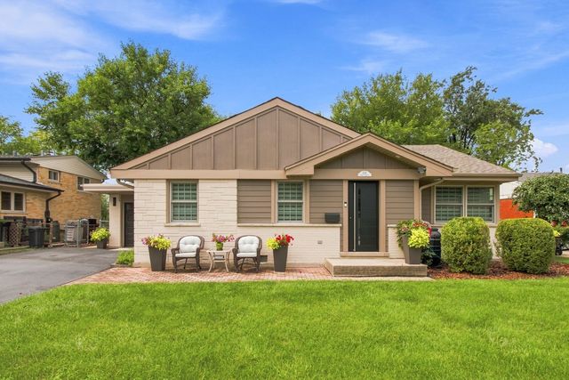 534 E PARK Avenue, Elmhurst, IL 60126