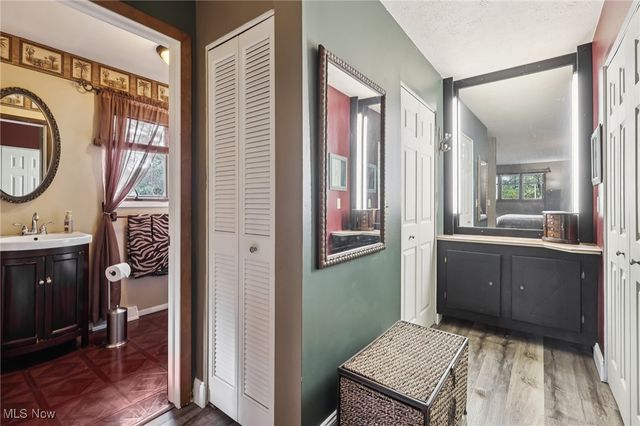 7400 Akins Road, North Royalton, OH 44133