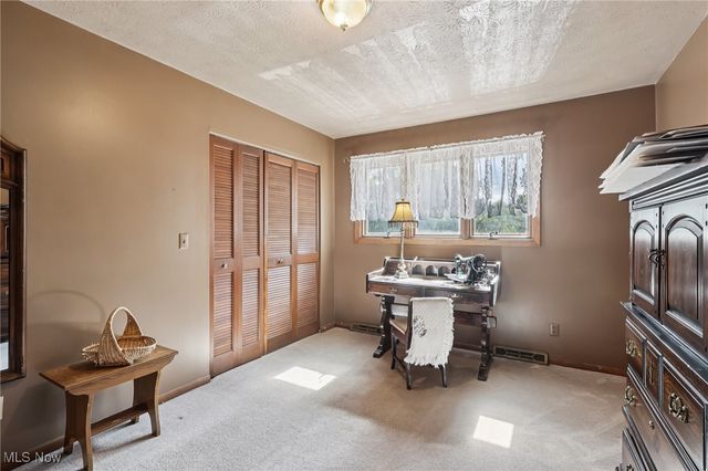 7400 Akins Road, North Royalton, OH 44133