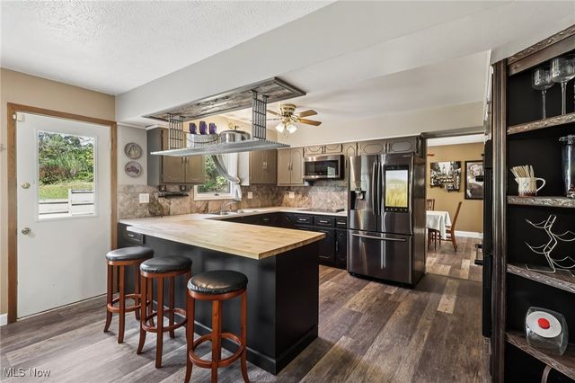 7400 Akins Road, North Royalton, OH 44133