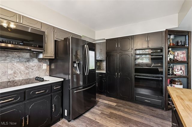 7400 Akins Road, North Royalton, OH 44133