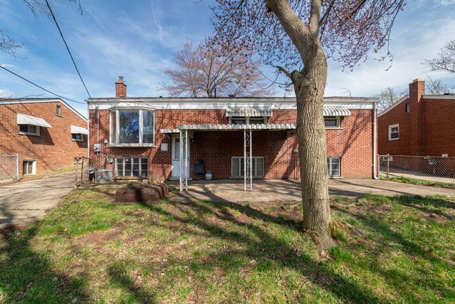 1386 Borgstrom Avenue, Ypsilanti, MI 48198