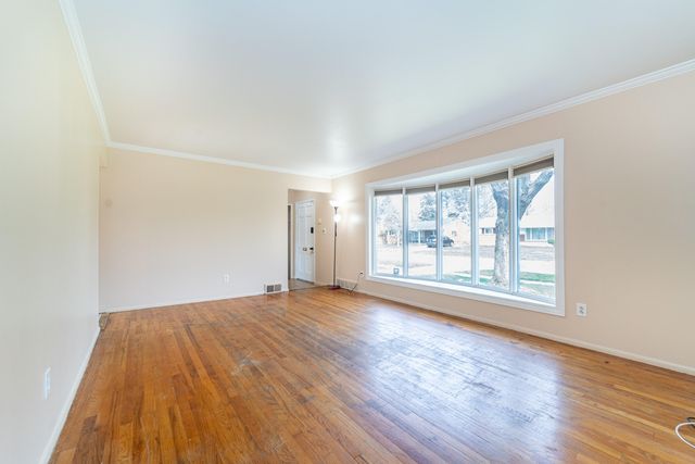 1386 Borgstrom Avenue, Ypsilanti, MI 48198
