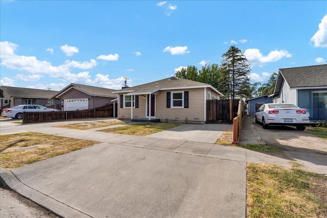 1015 Hall Avenue, Corcoran, CA 93212