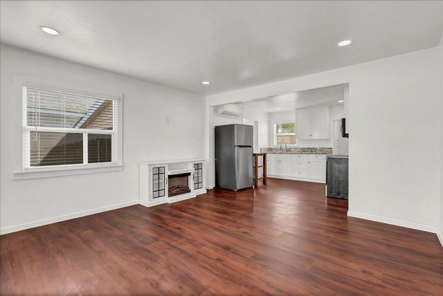 1015 Hall Avenue, Corcoran, CA 93212