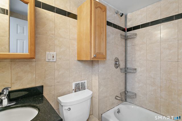 372 Dover Street, Bridgeport, CT 06610