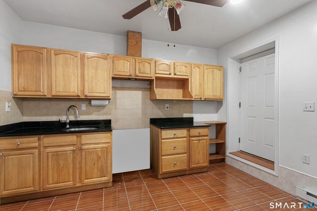 372 Dover Street, Bridgeport, CT 06610