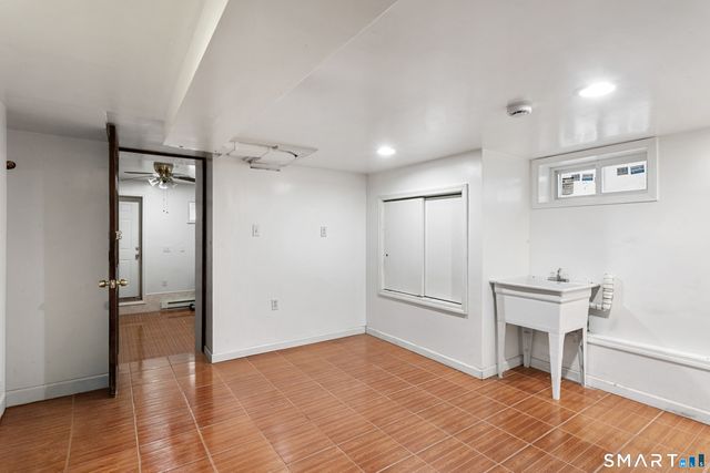 372 Dover Street, Bridgeport, CT 06610