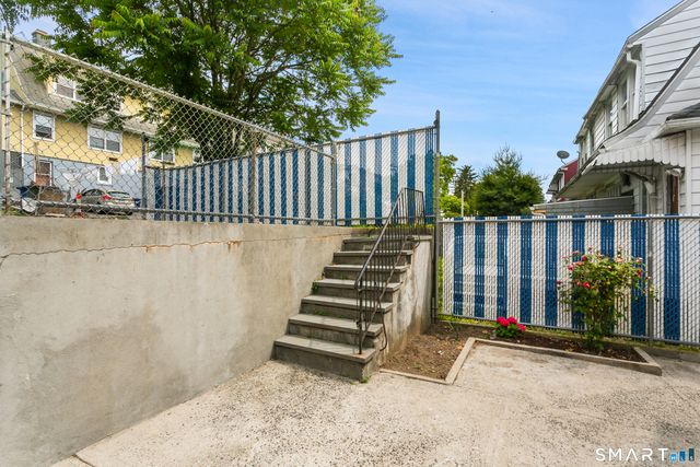 372 Dover Street, Bridgeport, CT 06610