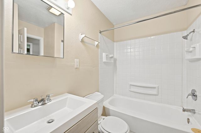 8619 Montery Road, Indianapolis, IN 46226