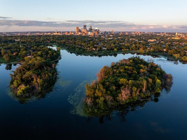 2790 Dean Parkway, Minneapolis, MN 55416