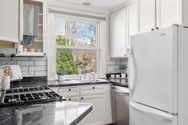 2790 Dean Parkway, Minneapolis, MN 55416