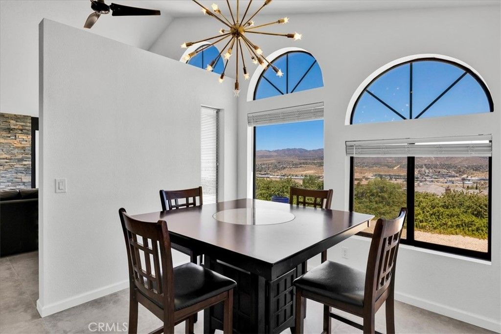 Image 10 of property listing at 6177 Mandarin Road, Yucca Valley, CA 92284