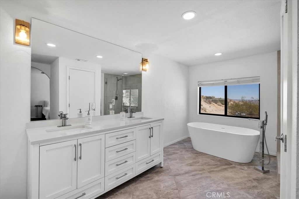 Image 24 of property listing at 6177 Mandarin Road, Yucca Valley, CA 92284