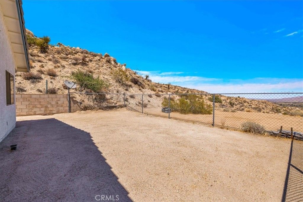Image 32 of property listing at 6177 Mandarin Road, Yucca Valley, CA 92284